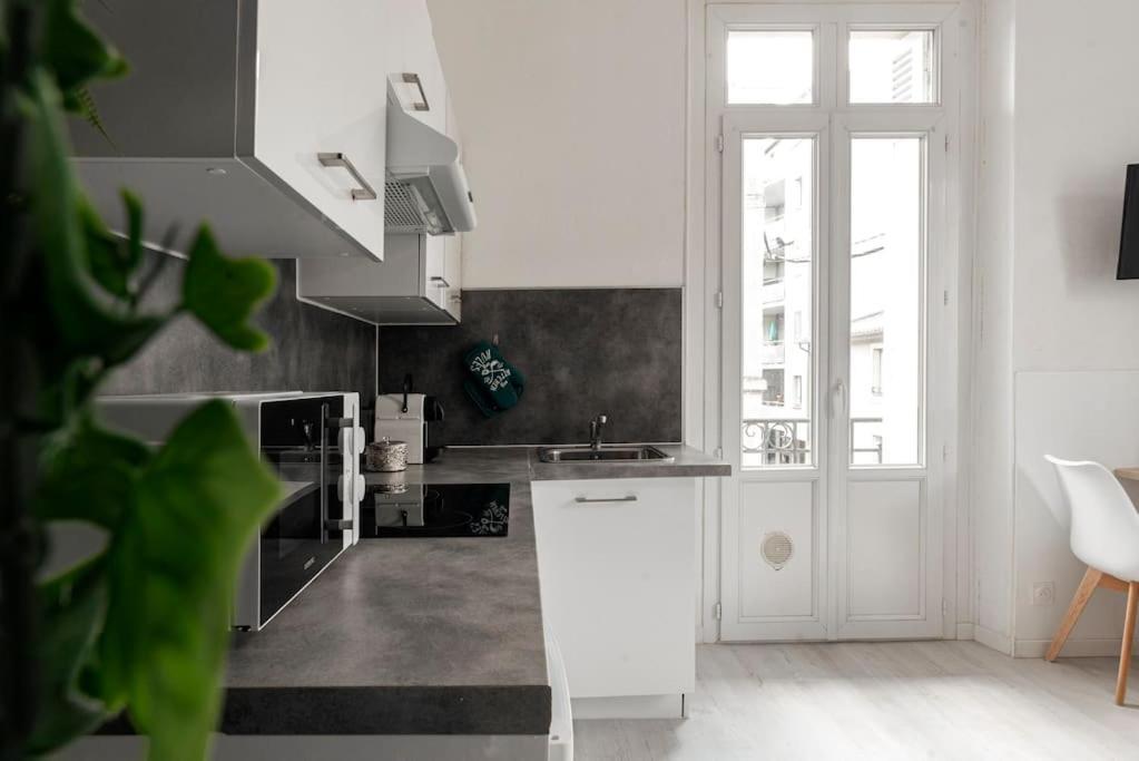 Charmant Studio Arbore Et Climatise Carcassonne Ngoại thất bức ảnh